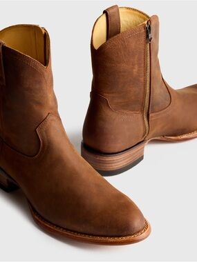 Quince Mens Crafted Leather Western Zip Boot Sz 10.5 Whiskey